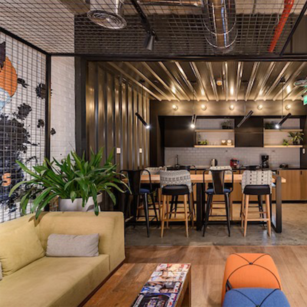 REDBULL HEAD-OFFICE | C.Reality